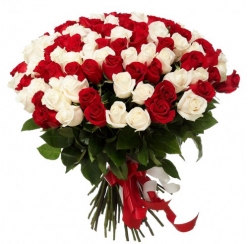 Букет красных и белых роз 101 шт